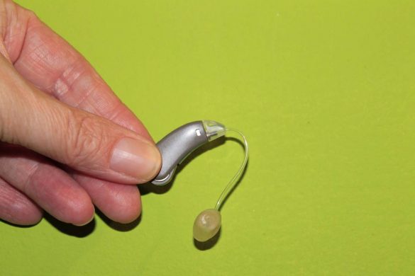 Rechargeable vs. Disposable Hearing Aid Batteries
