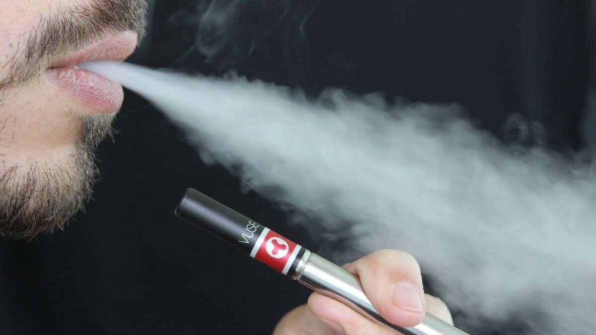A Smoker’s Guide to Vaping