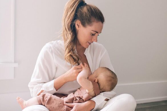 Benefits of Breastfeeding vs Formula Feeding