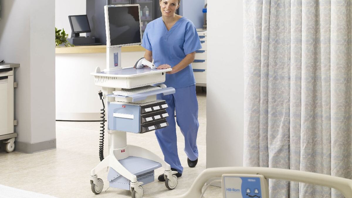 What Are the 3 Must-Have Features of the Top Medical Carts?