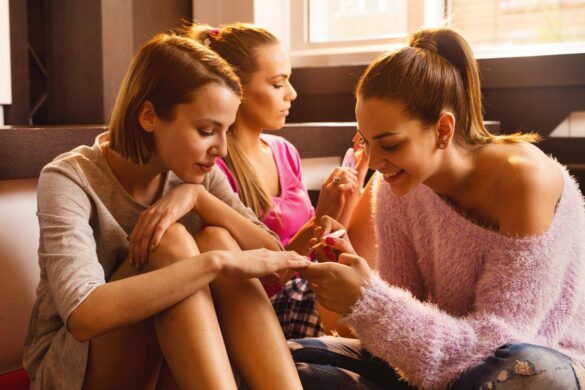 Safely Removing Dip Powder at Home