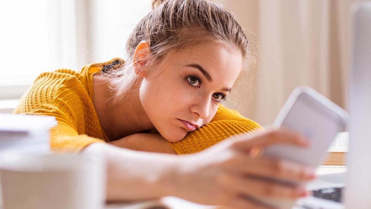 Social Media Depression In Teenagers: What You Should Know