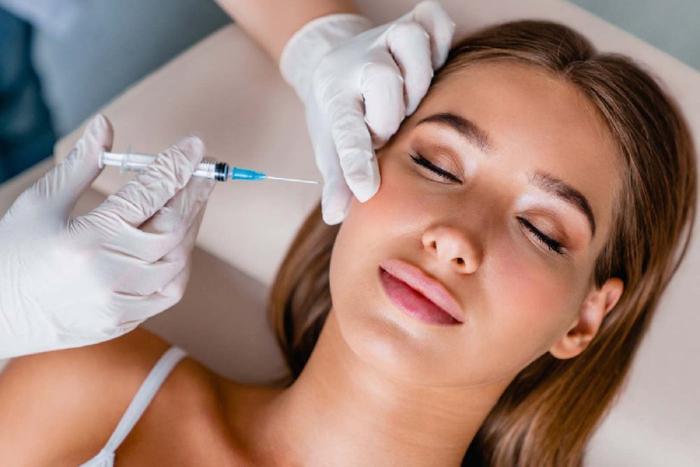 The Insider’s Guide to Cosmetic Injectable Courses: What You Need to Know